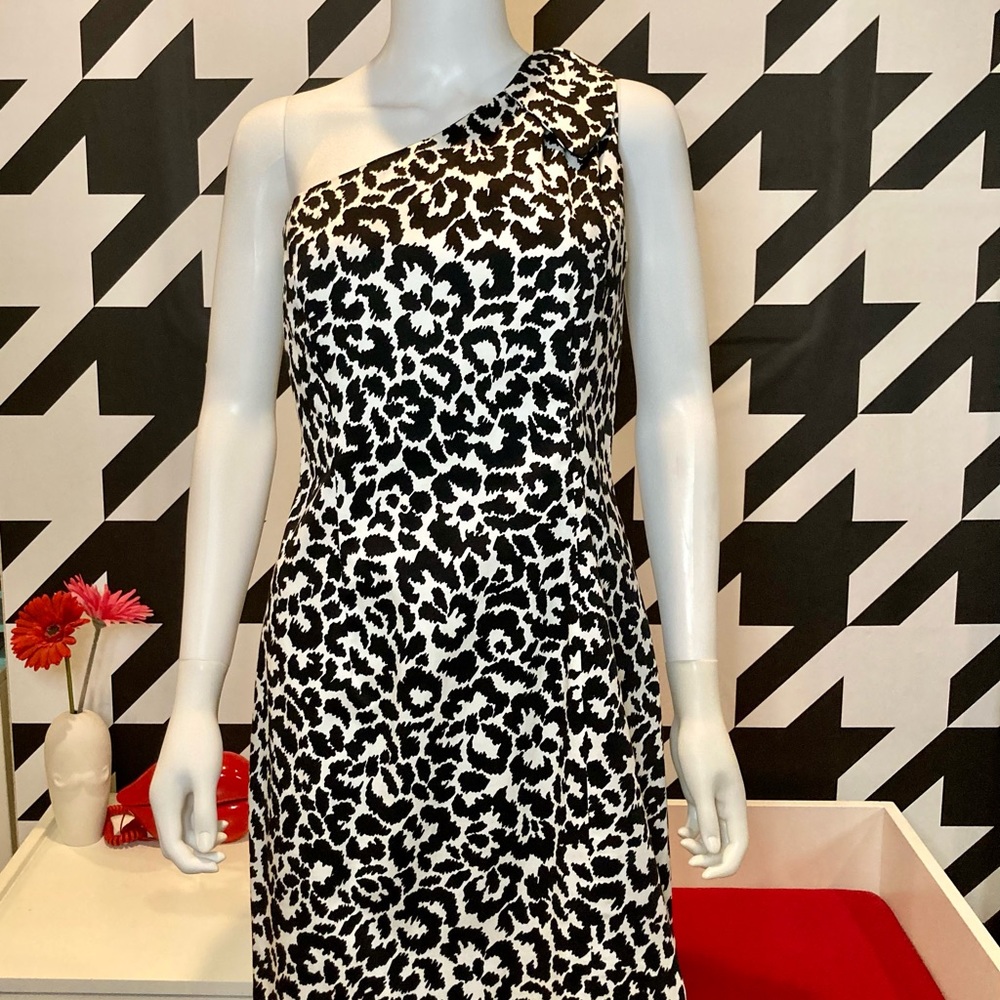 One shoulder cocktail dress